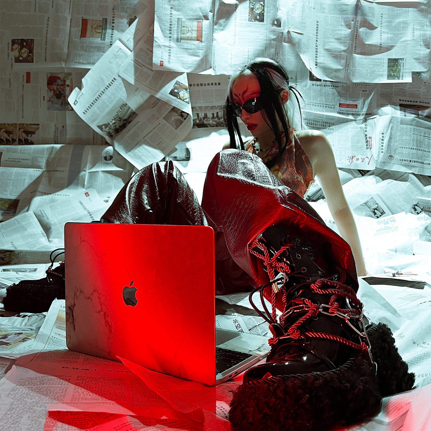 SINKing Rope-Bound Boots Red