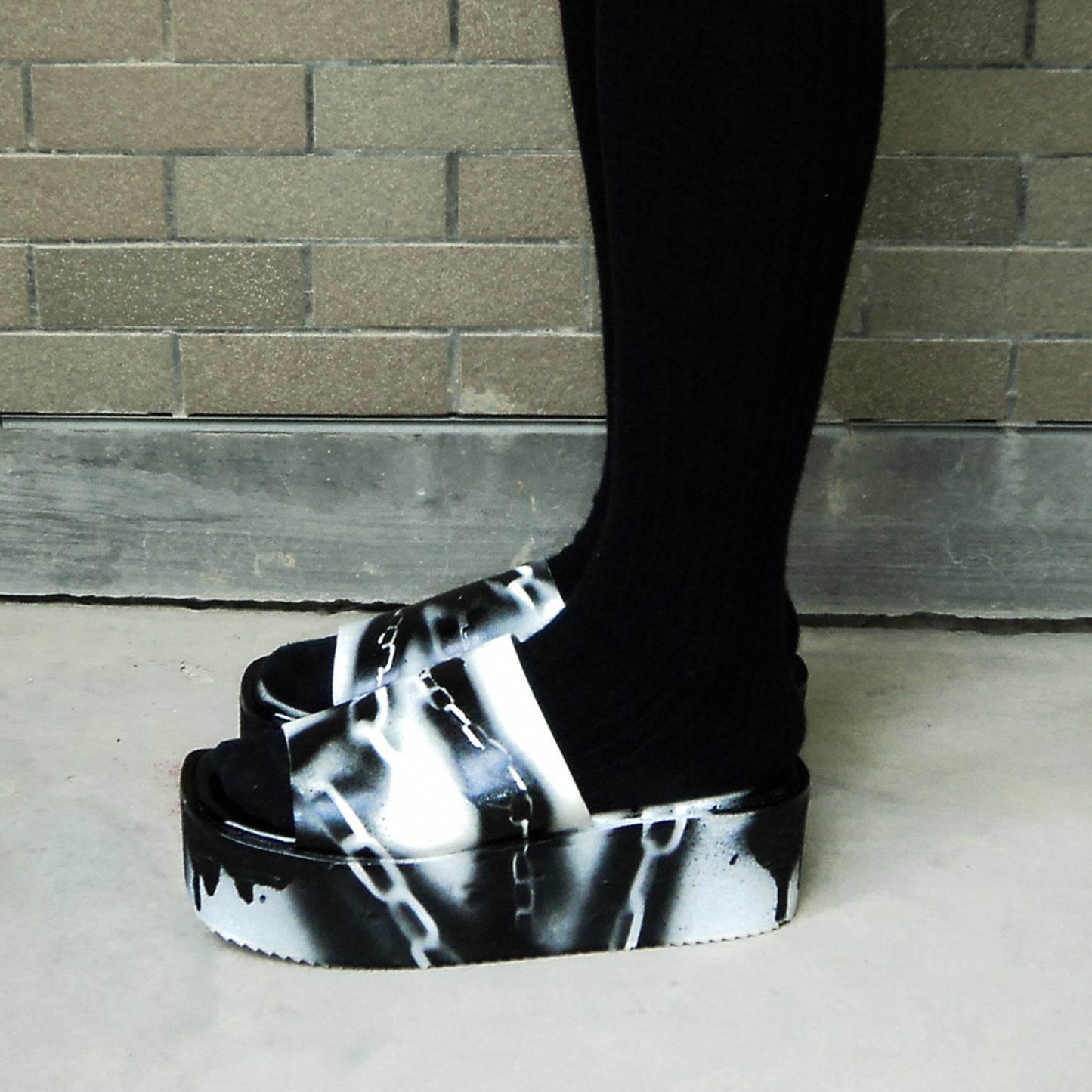 SINKing Drifter Graffiti Slippers