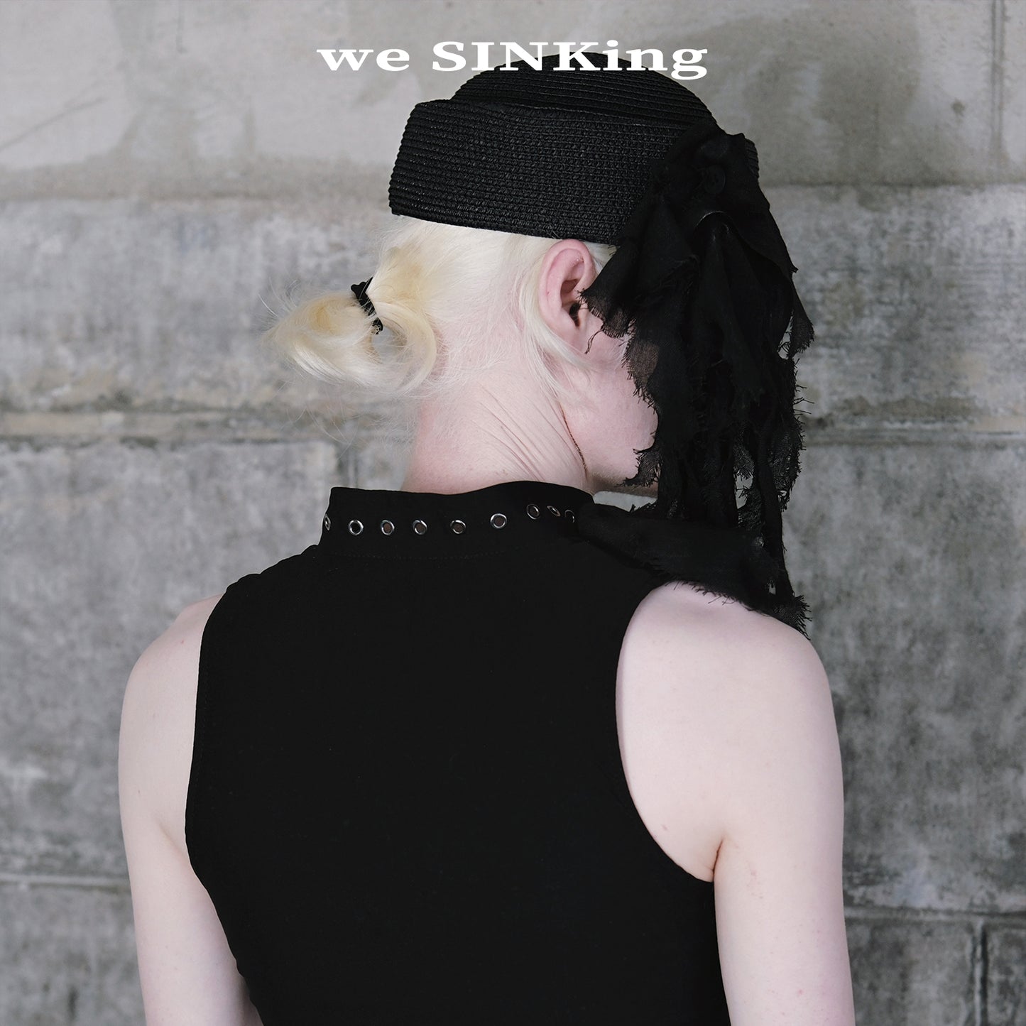 SINKing Straw Frayed Round Hat